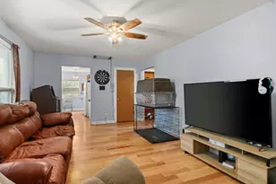 613 Memphis Ave, Madison, WI 53714 - Photo 4