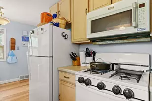 613 Memphis Ave, Madison, WI 53714 - Photo 10
