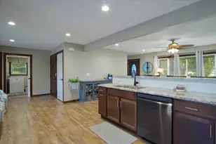 214 Breezy Point Dr, Pardeeville, WI 53954 - Photo 12