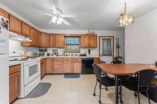 602 7th Ave, Baraboo, WI 53913 - Photo 8