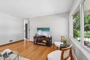 5509 Dahlen Dr, Madison, WI 53705 - Photo 6