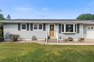N7619 Carimaunee Dr, Portage, WI 53901 - Photo 2