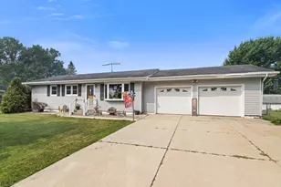 N7619 Carimaunee Dr, Portage, WI 53901 - Photo 2