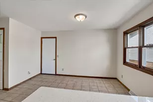 1 Georgetown Dr, Madison, WI 53719 - Photo 8