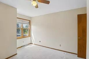 903 N Division St, Waunakee, WI 53597 - Photo 32