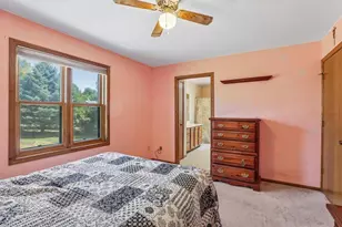 903 N Division St, Waunakee, WI 53597 - Photo 22