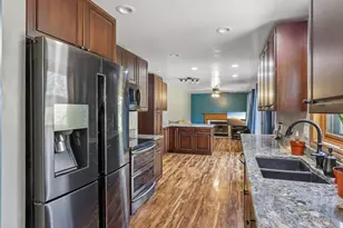 903 N Division St, Waunakee, WI 53597 - Photo 10