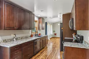 903 N Division St, Waunakee, WI 53597 - Photo 12