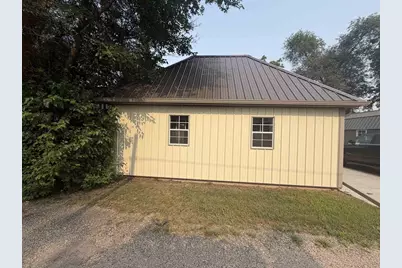 105 E Chestnut Street, Pardeeville, WI 53954 - Photo 8