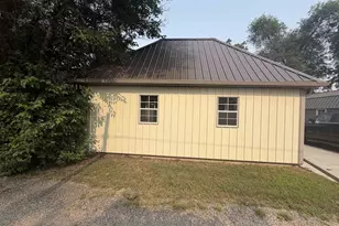 105 E Chestnut St, Pardeeville, WI 53954 - Photo 8