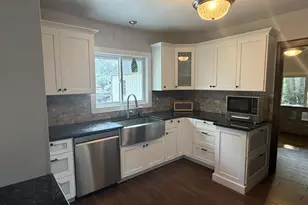 105 E Chestnut St, Pardeeville, WI 53954 - Photo 22