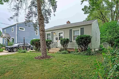 3438 Hargrove Street, Madison, WI 53714 - Photo 2