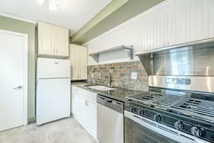 3438 Hargrove St, Madison, WI 53714 - Photo 8