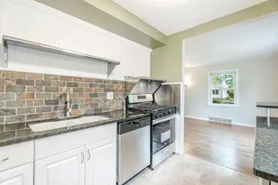 3438 Hargrove St, Madison, WI 53714 - Photo 12