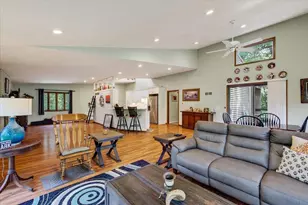 10671 W Oak Ridge Rd, Janesville, WI 53536 - Photo 6