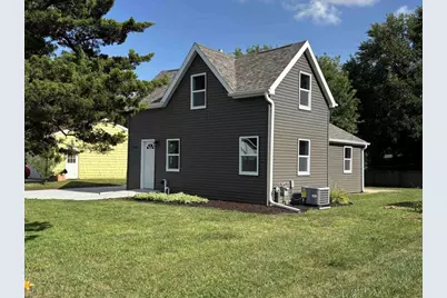 2032 Portland Avenue, Beloit, WI 53511 - Photo 4