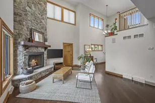 1314 Hanover Ct, Waunakee, WI 53597 - Photo 8