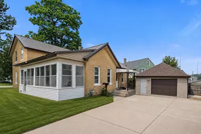 429 W Carroll Street, Portage, WI 53901 - Photo 1