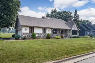 700 McMillen St, Fort Atkinson, WI 53538 - Photo 2