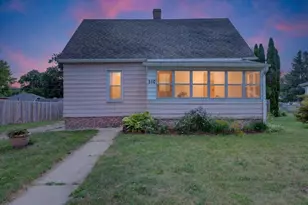 510 S Center Ave, Jefferson, WI 53549 - Photo 4