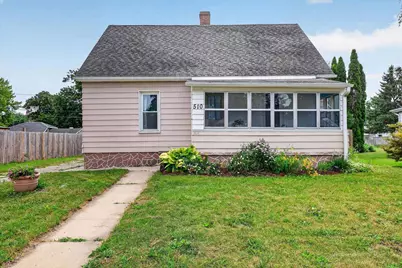 510 S Center Avenue, Jefferson, WI 53549 - Photo 2