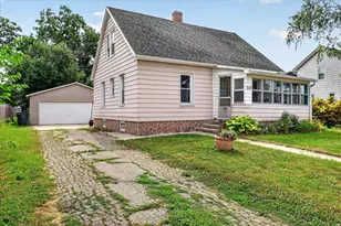 510 S Center Ave, Jefferson, WI 53549 - Photo 1