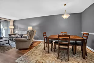 6100 W Stonehedge Dr, Greenfield, WI 53220 - Photo 8