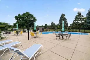 6100 W Stonehedge Dr, Greenfield, WI 53220 - Photo 32