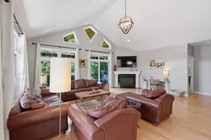 40 Illinois Ave, Wisconsin Dells, WI 53965 - Photo 10