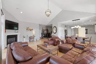 40 Illinois Ave, Wisconsin Dells, WI 53965 - Photo 12