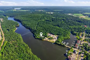 40 Illinois Ave, Wisconsin Dells, WI 53965 - Photo 2