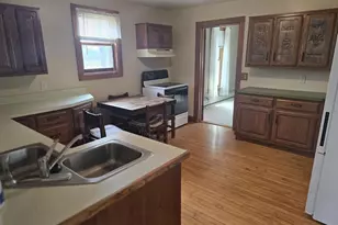 714 Ridge St, Mineral Point, WI 53565 - Photo 4