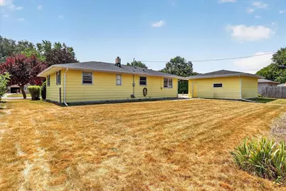 920 W Sunset Drive, Milton, WI 53563 - Photo 4