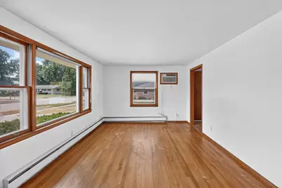 920 W Sunset Drive, Milton, WI 53563 - Photo 6