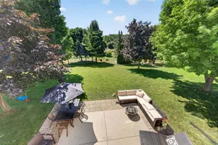 8819 W Whispering Oaks Ct, Franklin, WI 53132 - Photo 46