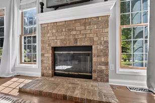 8819 W Whispering Oaks Ct, Franklin, WI 53132 - Photo 18