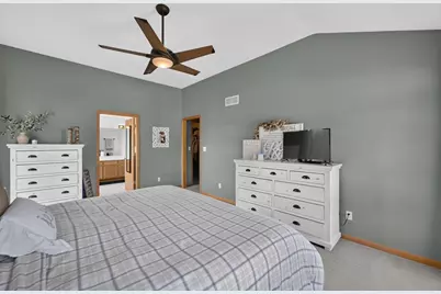 8819 W Whispering Oaks Court, Franklin, WI 53132 - Photo 26