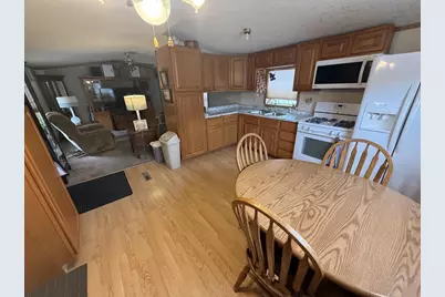 8481 S 5th Avenue #A12, Oak Creek, WI 53154 - Photo 4