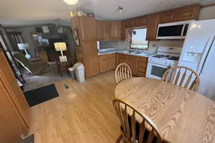 8481 S 5th Ave, Oak Creek, WI 53154 - Photo 4