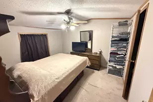 8481 S 5th Ave, Oak Creek, WI 53154 - Photo 8