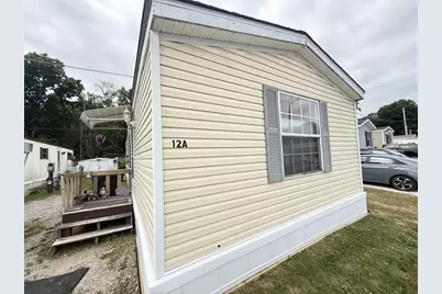 8481 S 5th Avenue #A12, Oak Creek, WI 53154 - Photo 2