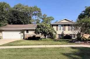 3703 Skyview Dr, Janesville, WI 53546 - Photo 2