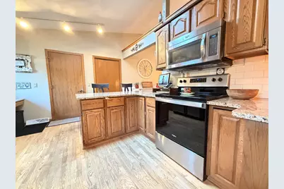 3703 Skyview Drive, Janesville, WI 53546 - Photo 4