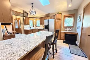 3703 Skyview Dr, Janesville, WI 53546 - Photo 6