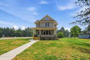 102 E 3rd Ave, Brodhead, WI 53520 - Photo 2