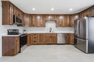 102 E 3rd Ave, Brodhead, WI 53520 - Photo 10