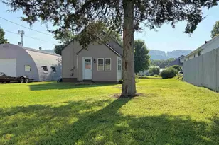 619 N Michigan St, Prairie Du Chien, WI 53821 - Photo 2