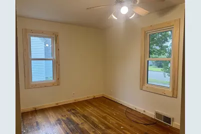 820 N Wacouta Avenue, Prairie Du Chien, WI 53821 - Photo 12