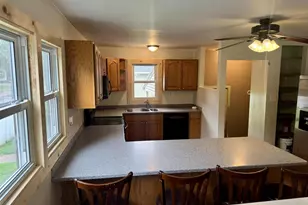 820 N Wacouta Ave, Prairie Du Chien, WI 53821 - Photo 6