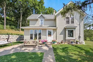 N8621 Hay Hollow Rd, Blanchardville, WI 53516 - Photo 2